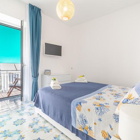Maiori A Due Passi Dal Mare Apartment Exterior photo