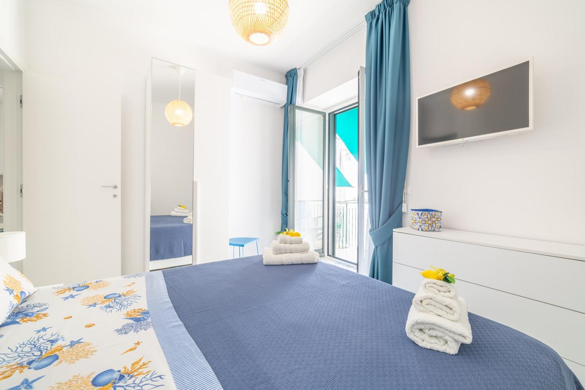 Maiori A Due Passi Dal Mare Apartment Exterior photo