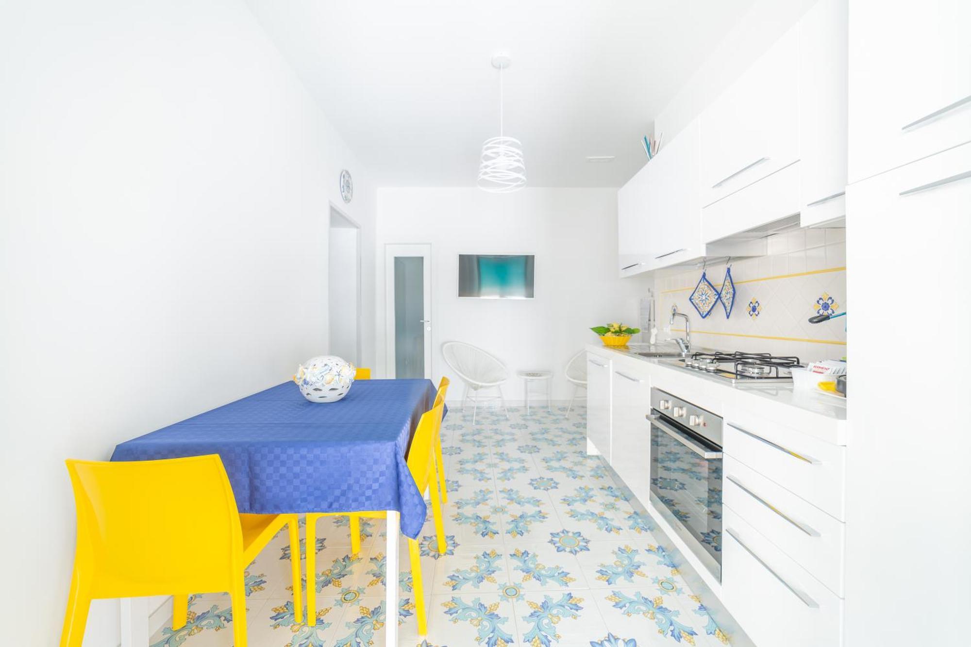 Maiori A Due Passi Dal Mare Apartment Exterior photo